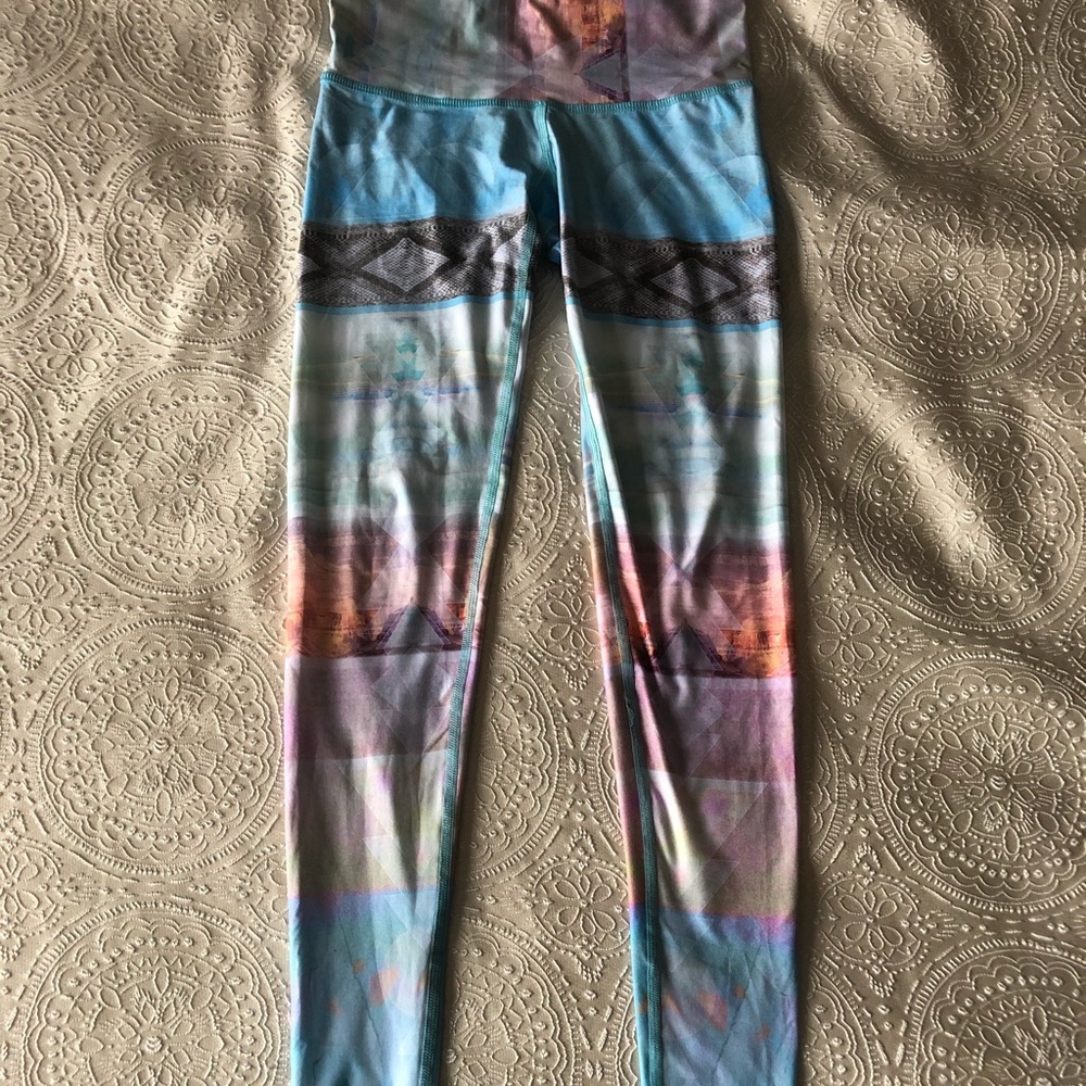 🤙🏻 Teeki leggings 🤙🏻